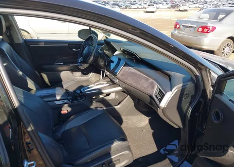 2018 Honda Clarity Plug-In Hybrid Touring z USA, uszkodzony, nr VIN JHMZC5F39JC001840